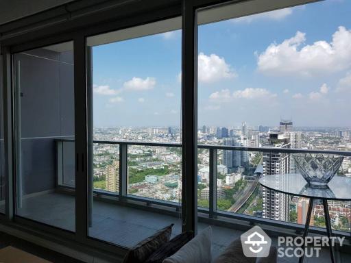 2-BR Condo at The River Condominium near BTS Saphan Taksin