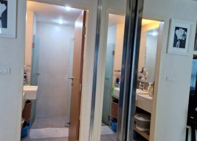 1-BR Condo at Zenith Place Sukhumvit 42 Condominium near BTS Ekkamai