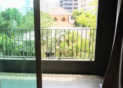 1-BR Condo at The Seed Musee Sukhumvit 26 near BTS Phrom Phong