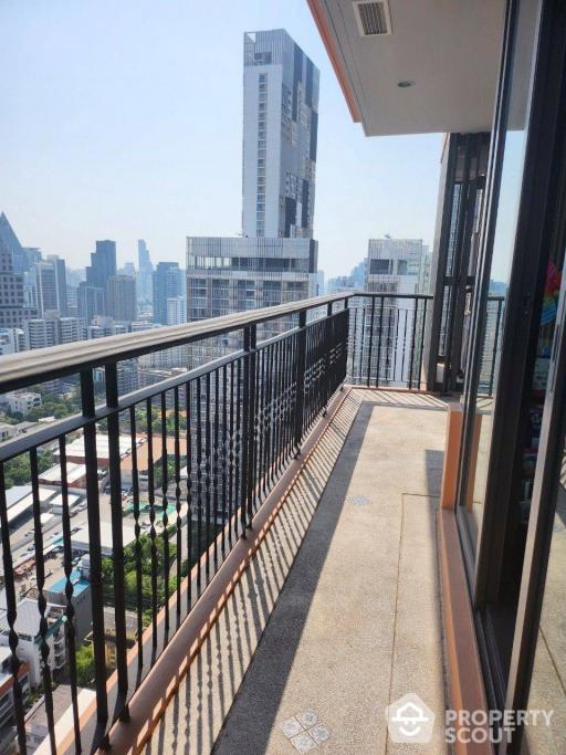 2-BR Condo at Aguston Sukhumvit 22 near MRT Queen Sirikit National Convention Centre