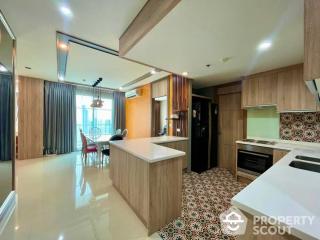 3-BR Condo at Villa Asoke near MRT Phetchaburi