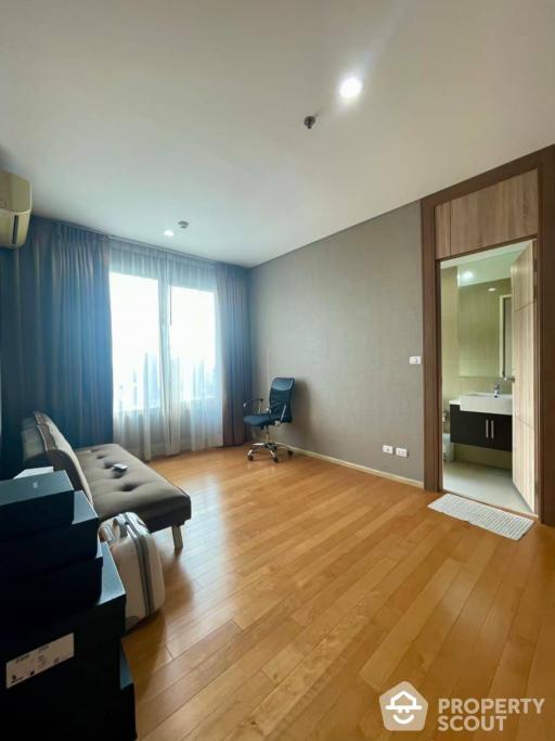 3-BR Condo at Villa Asoke near MRT Phetchaburi