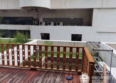 2-BR Condo at Supalai Place Sukhumvit 39 near BTS Phrom Phong