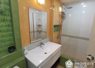 2-BR Condo at Supalai Place Sukhumvit 39 near BTS Phrom Phong