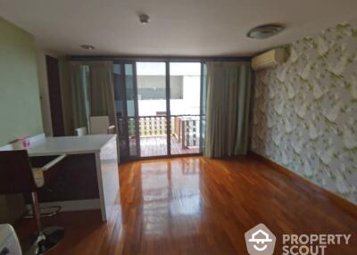 2-BR Condo at Supalai Place Sukhumvit 39 near BTS Phrom Phong