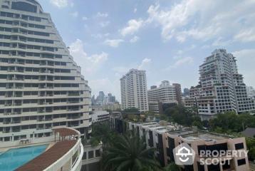 2-BR Condo at Supalai Place Sukhumvit 39 near BTS Phrom Phong