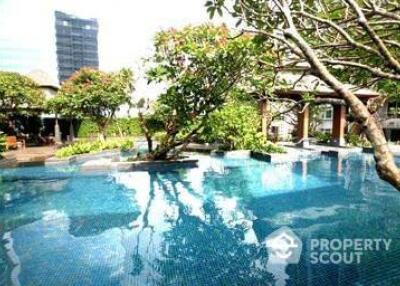 1-BR Condo at Circle Condominium near MRT Phetchaburi