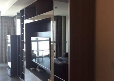 2-BR Condo at The River Condominium near BTS Saphan Taksin (ID 512820)