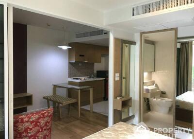 1-BR Condo at Focus On Saladaeng Condominium near MRT Si Lom