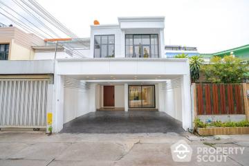 3-BR House near BTS Ekkamai