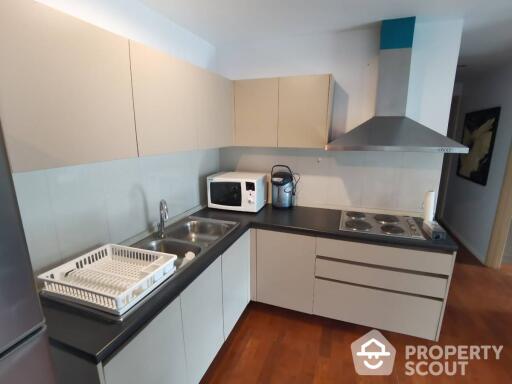 2-BR Condo at Siri On 8 Sukhumvit 8 near BTS Nana (ID 514241)