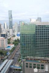 1-BR Condo at The Bangkok Sathorn-Taksin near BTS Krung Thon Buri