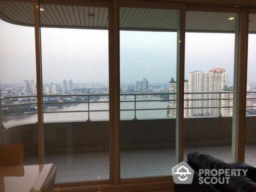 3-BR Condo at Watermark Chaophraya near BTS Krung Thon Buri