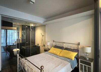 1-BR Condo at Siamese Gioia near MRT Phetchaburi