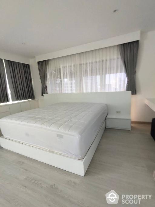 2-BR Condo at Silom Condominium near BTS Sala Daeng (ID 382005)