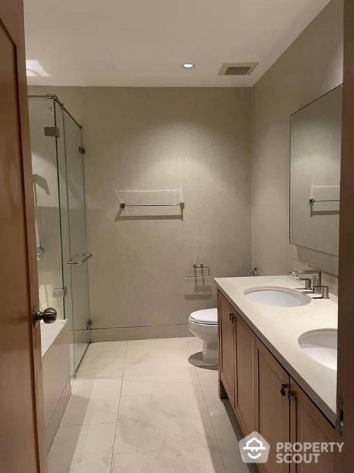 1-BR Condo at The Emporio Place near BTS Phrom Phong