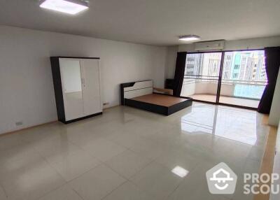 1-BR Condo at Rhythm Sukhumvit 44/1 near BTS Phra Khanong