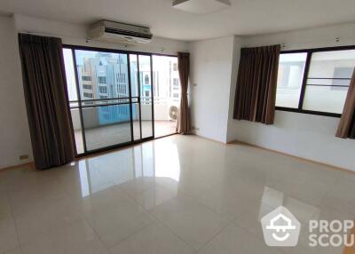 1-BR Condo at Rhythm Sukhumvit 44/1 near BTS Phra Khanong