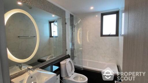 2-BR Condo at Supalai Oriental Sukhumvit 39 near MRT Phetchaburi