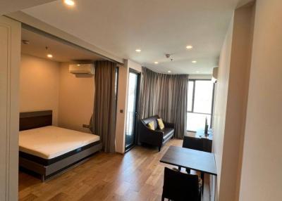 1-BR Condo at Q Chid Lom - Phetchaburi near ARL Ratchaprarop