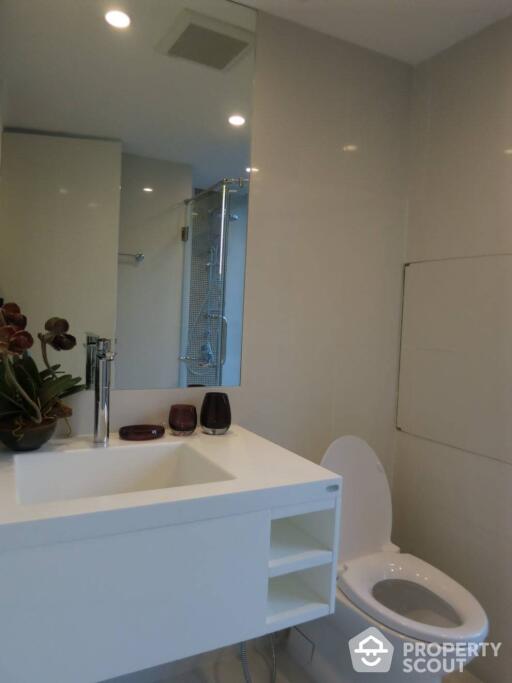 2-BR Condo at Collezio Sathorn-Pipat near BTS Chong Nonsi (ID 468377)