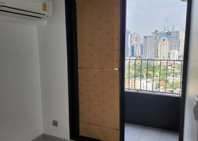 2-BR Condo at Knightsbridge Prime Sathorn near BTS Chong Nonsi