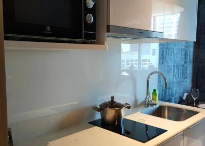 1-BR Condo at Ashton Silom near BTS Chong Nonsi