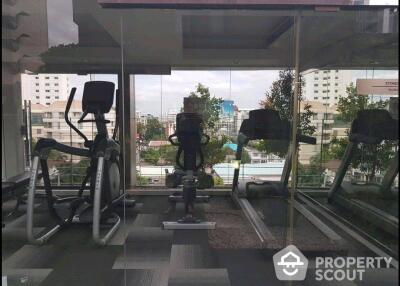 1-BR Condo at Focus Ploenchit near BTS Nana