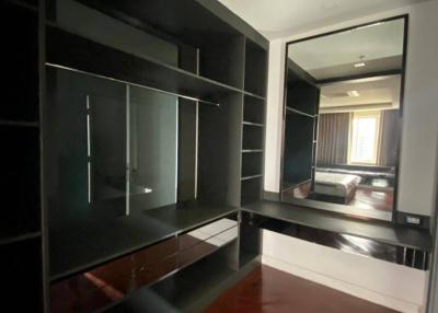 6-BR Condo at Moon Tower Condominium near BTS Thong Lor