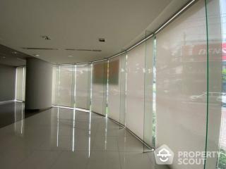 Commercial for Rent and Sale in Khlong Tan Nuea