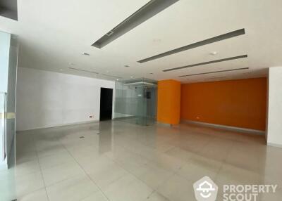 2-BR Townhouse at P. B. Tower near ARL Ramkhamhaeng