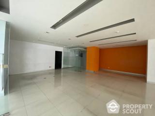 Commercial for Rent and Sale in Khlong Tan Nuea