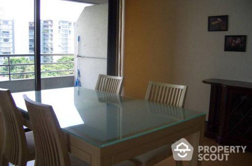 1-BR Condo at Lake Avenue Sukhumvit 16 near BTS Asok (ID 510322)