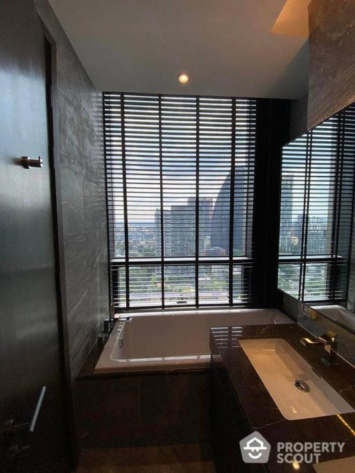 2-BR Condo at The Esse Sukhumvit 36 near BTS Thong Lor