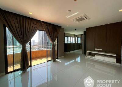 2-BR Condo at Top View Tower Condominium near BTS Thong Lor