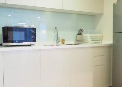 3-BR Condo at Liv @ 49 near BTS Thong Lor (ID 476341)