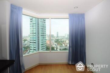 3-BR Condo at Watermark Chaophraya near BTS Krung Thon Buri