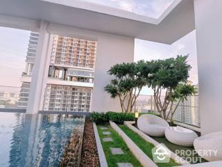 1-BR Condo at Rhythm Sathorn-Narathiwas near BTS Chong Nonsi