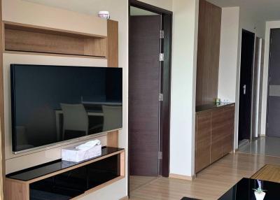 1-BR Condo at Rhythm Sathorn near BTS Saphan Taksin