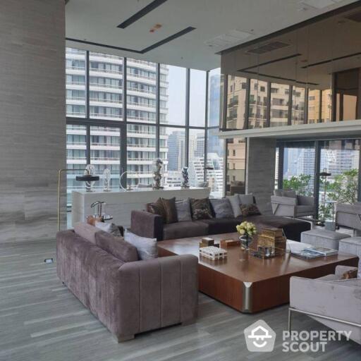 1-BR Condo at Circle Sukhumvit 11 near BTS Nana