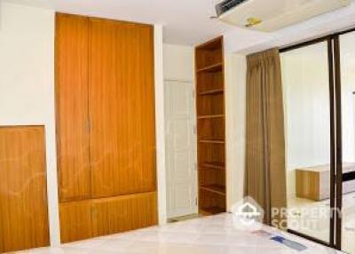 2-BR Condo at Diamond Tower Condominium near BTS Chong Nonsi (ID 515483)