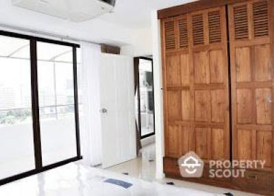 2-BR Condo at Diamond Tower Condominium near BTS Chong Nonsi (ID 515483)