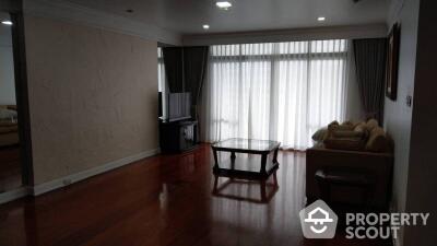 2-BR Condo at All Season Mansion Condominium near BTS Phloen Chit