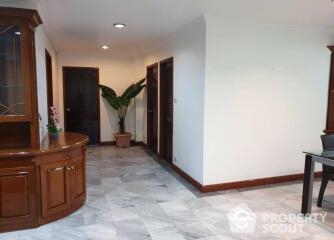 3-BR Condo at Acadamia Grand Tower near BTS Phrom Phong (ID 218138)