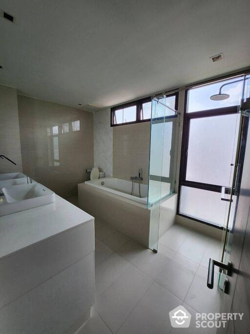 3-BR Townhouse near ARL Ramkhamhaeng