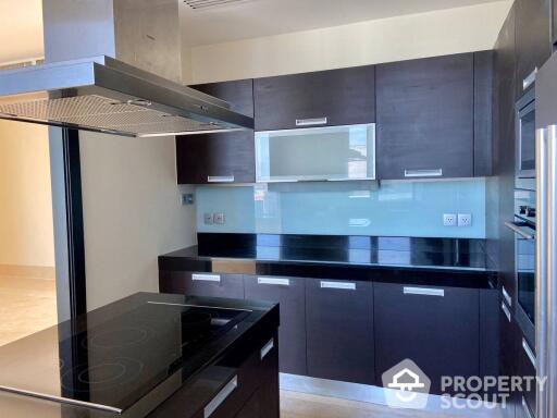 3-BR Condo at The Infinity Condominium near BTS Chong Nonsi