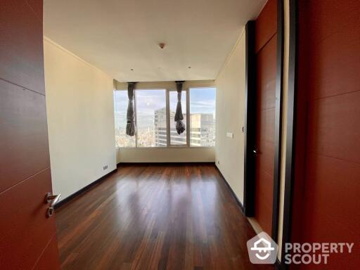 3-BR Condo at The Infinity Condominium near BTS Chong Nonsi