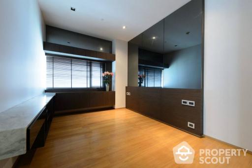 2-BR Condo at Saladaeng Residences near MRT Si Lom (ID 510840)