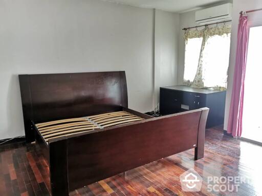 3-BR Townhouse near BTS Phrom Phong (ID 515501)