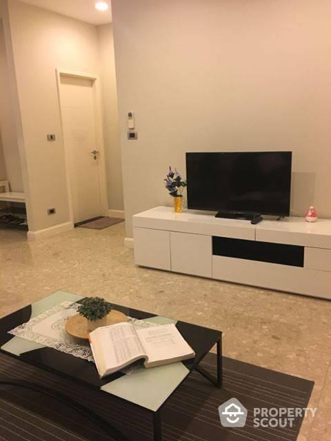 1-BR Condo at The Crest Sukhumvit 34 near BTS Thong Lor